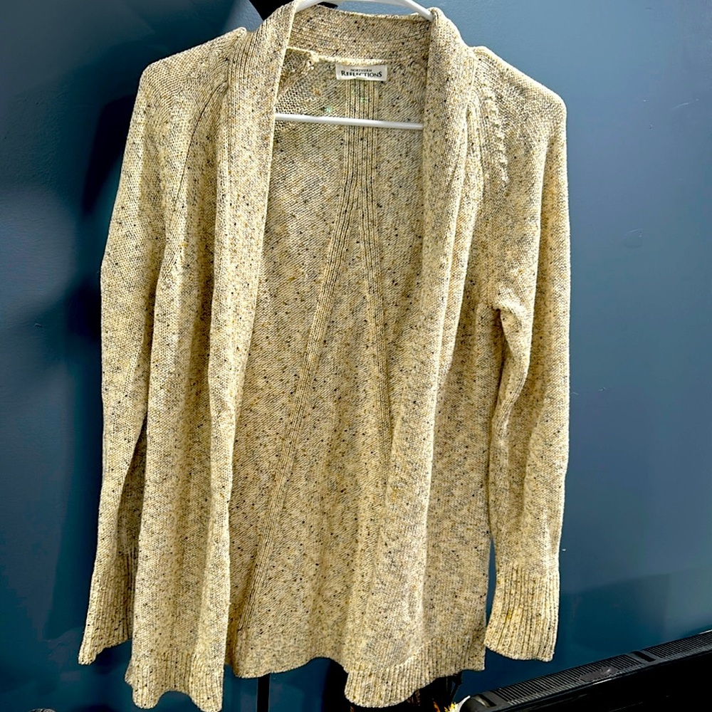 🚨PART OF 4 for 30🚨
Northern Reflections Knit Cardigan S NEW